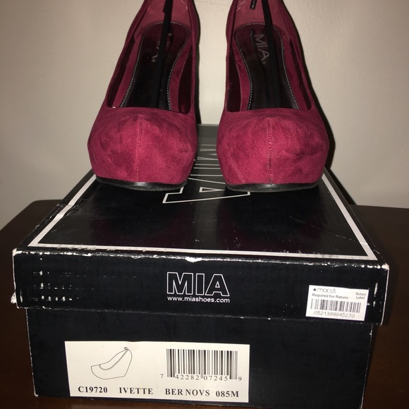 MIA Ivette Wedges - Berry Color - WORN ONCE - Picture 3 of 7